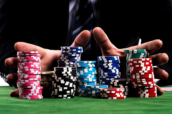 Các định mức giới hạn trong Poker trực tuyến